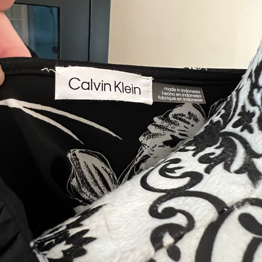 Calvin Klein Printed Mix Media Lantern Top
